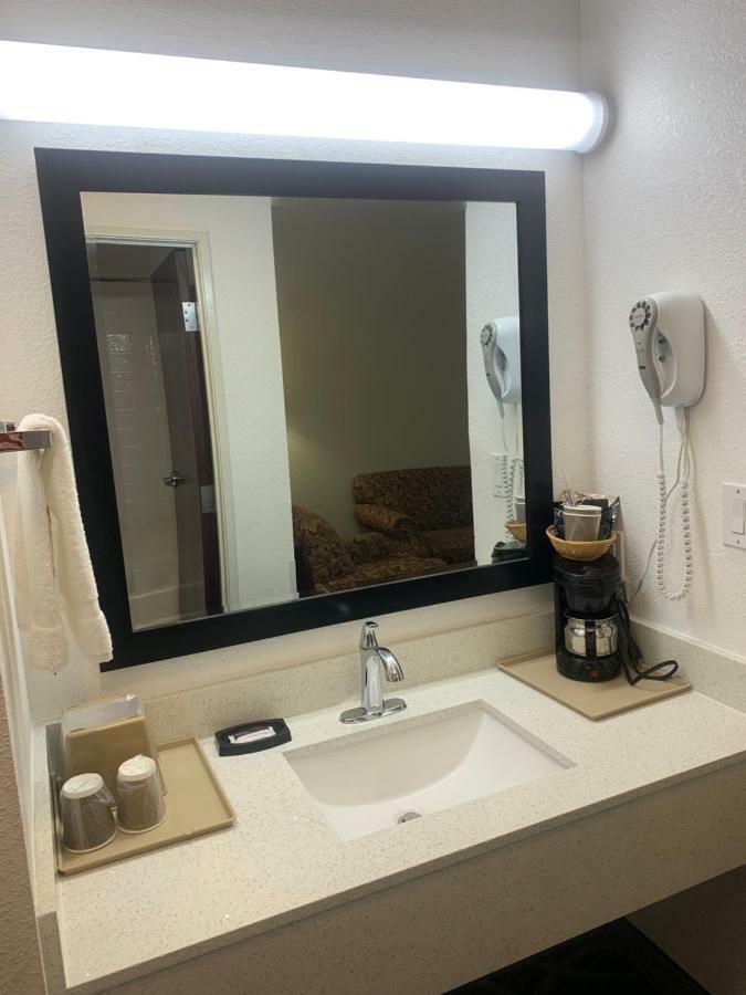 Super 8 By Wyndham Hillsboro Tx Hotel Luaran gambar